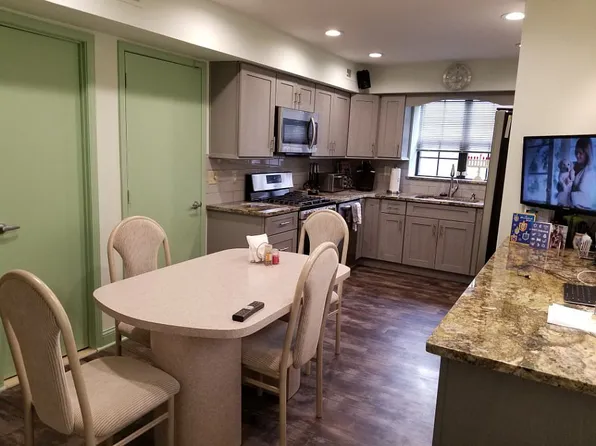 1101 Foster St, Philadelphia, PA 19116