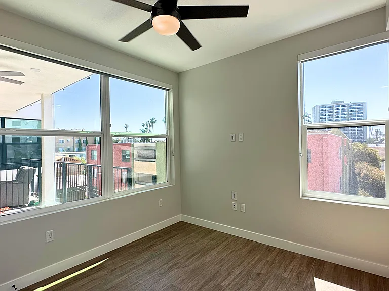 Evoc Hillcrest — Photo 37