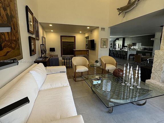 3rd image of 2000 S Bayshore Dr APT 46
