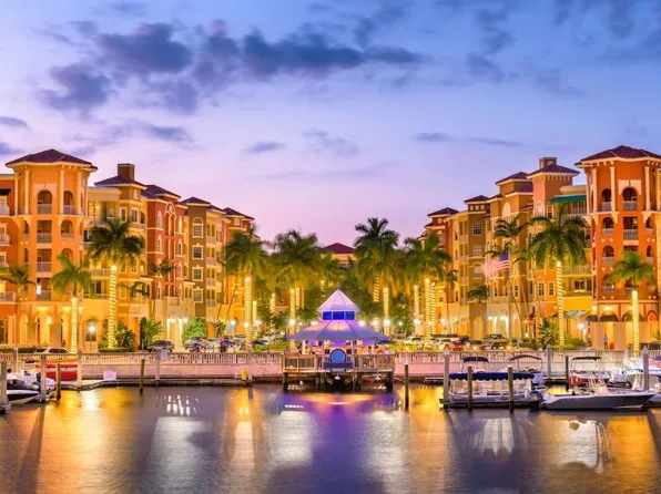 450 Bayfront Pl, Naples, FL