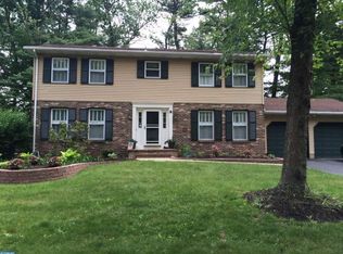 8 Bruin Dr, Hamilton, NJ 08619
