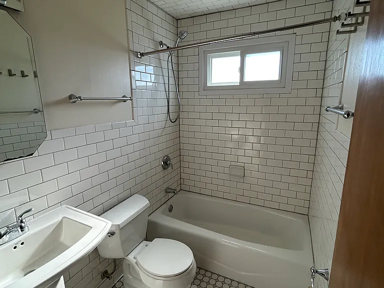 904 Nichols Rd — Photo 18