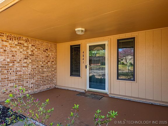 3rd image of 4841 Carole Ct