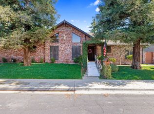 2600 S Redwood St, Visalia, CA 93277