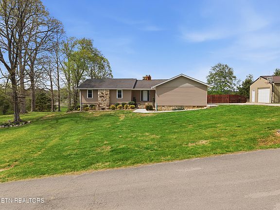 3rd image of 127 Evans Rd