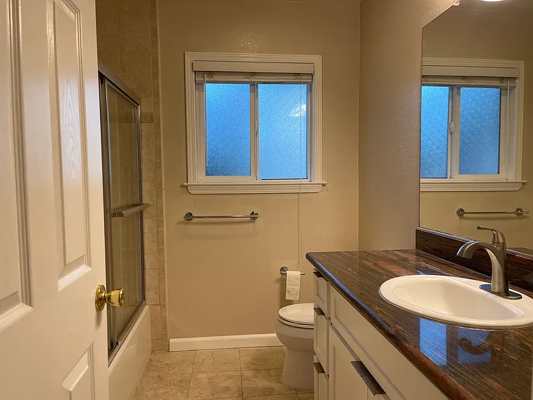 4335 Belvedere Dr — Photo 10