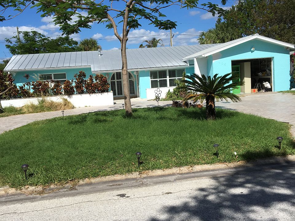 2nd image of 105 12th St