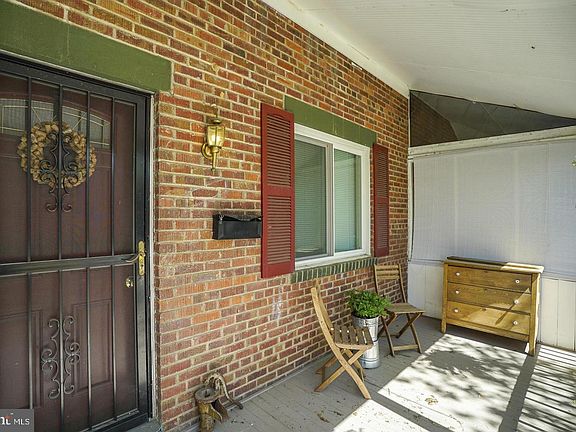 2nd image of 230 Evans La