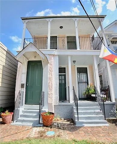 3935 Coliseum St — Photo 1