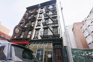 1301 Third Avenue in Lenox Hill