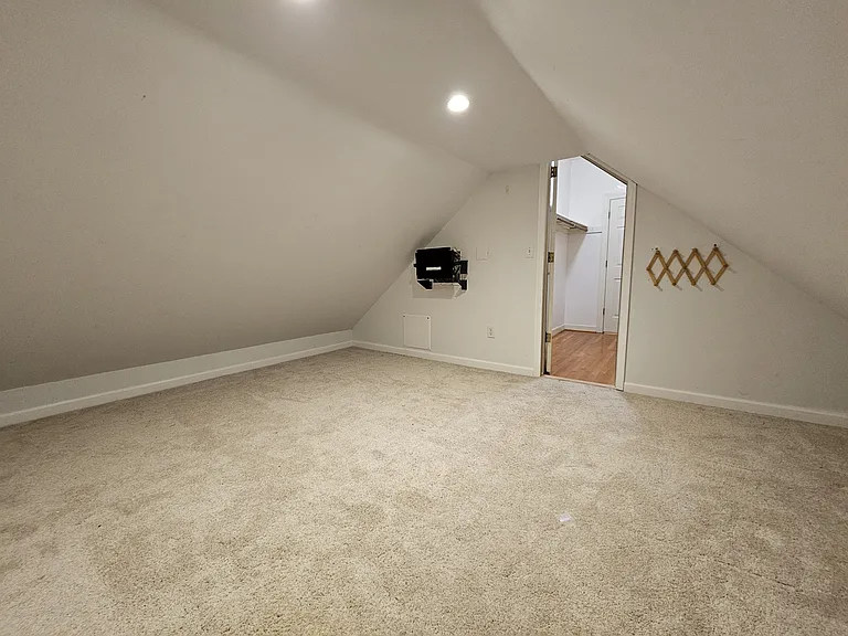 125 Woodmere Ct — Photo 23