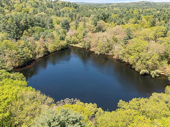 4th image of 265 College Rd