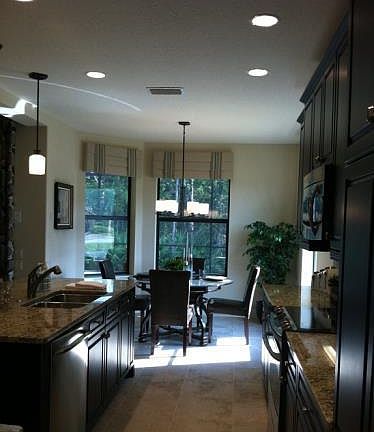 3rd image of 14 Mission Oak Ct