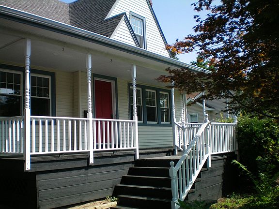 2nd image of 15 Brookfield Pl