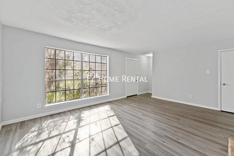 Move-In Special Pay $0 Rent For August! Move In During August And Pay No Prorated Rent For August... — Photo 4