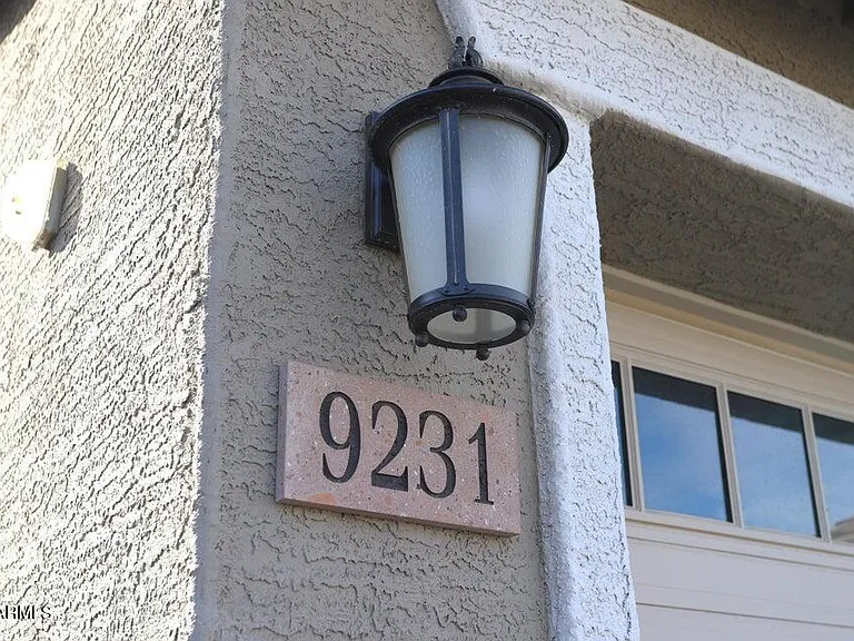 9231 W Montecito Ave — Photo 4