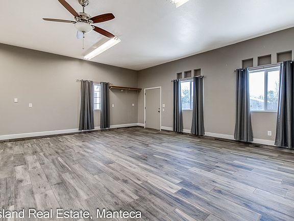 5th image of 3009 W Lathrop Rd #1
