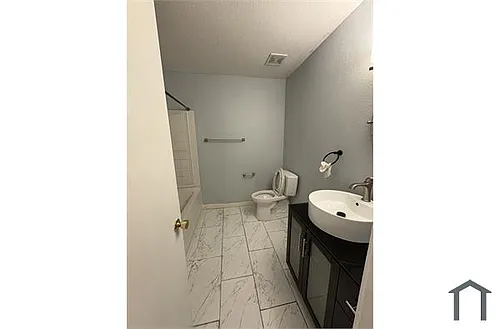 2717 Cameron Way Photo 1