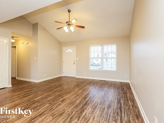 3rd image of 1371 Mackenzie Ct