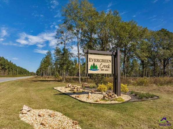 26 Evergreen Dr, Cochran, GA 31014