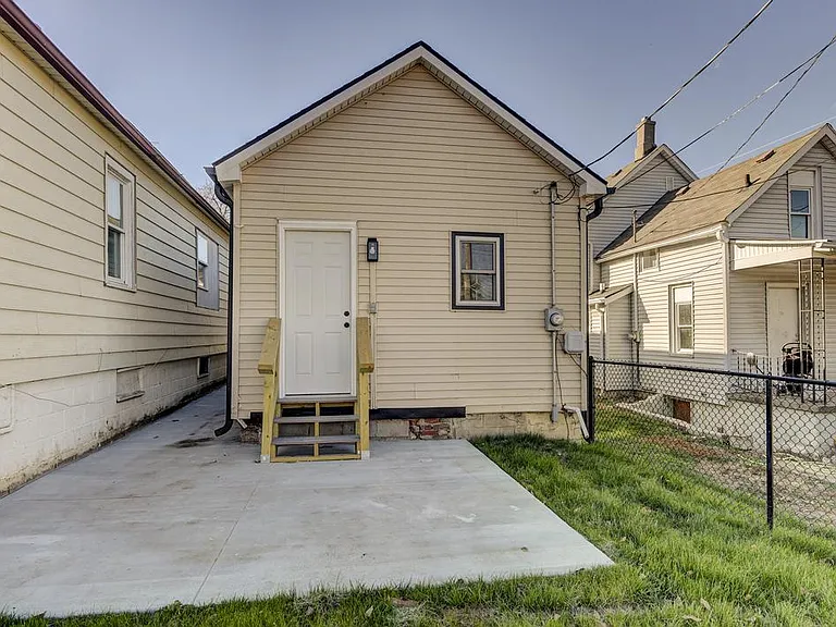 1415 S 4th St — Photo 14