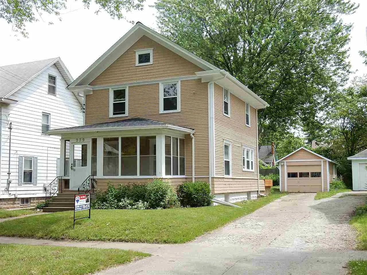 229 Bates St photo 1