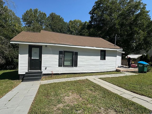 1st image of 402 N 10th St
