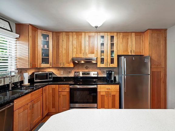 2nd image of 101 Seaside Ave APT E
