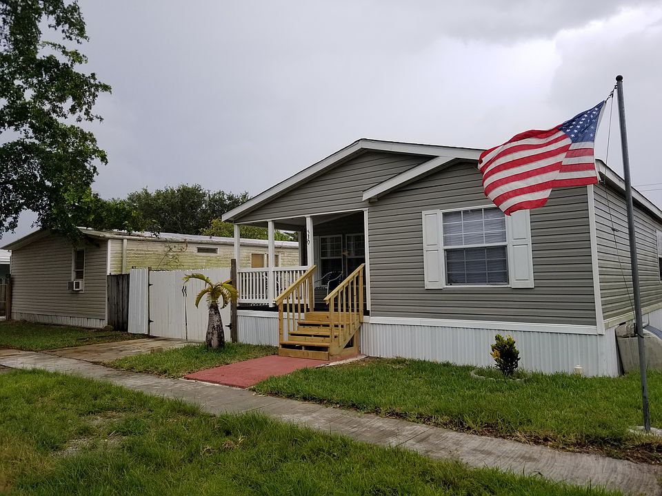 1st image of 530 NW 214th Ave
