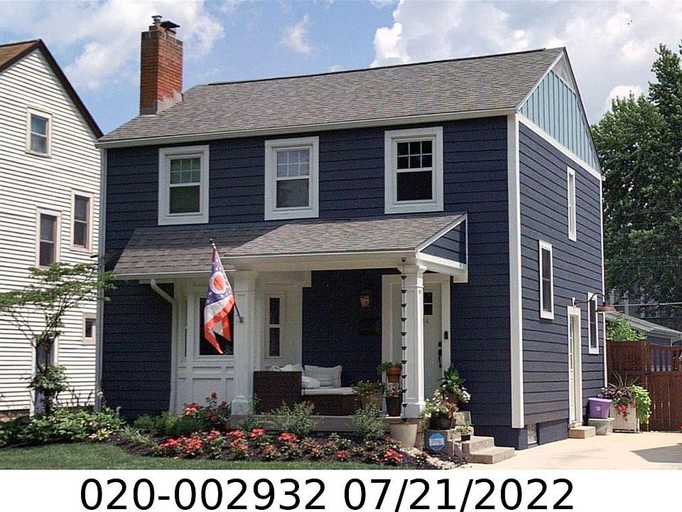 2022