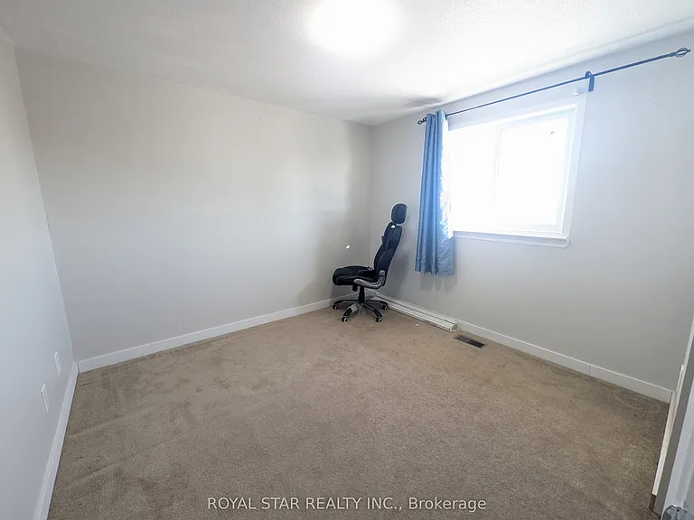 44 Winchester Dr — Photo 18