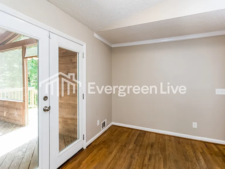 2493 Oakrill Rd — Photo 6