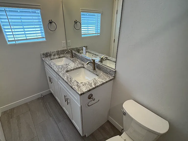 613 Chimney Rock Ln #C — Photo 16