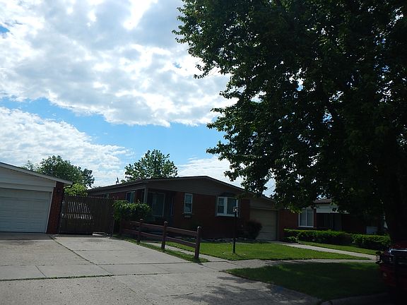 2nd image of 30440 Hennigan St