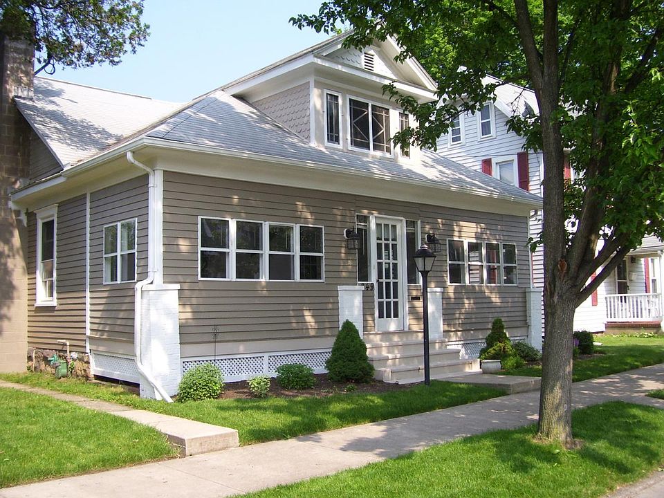 1st image of 349 Percy St S