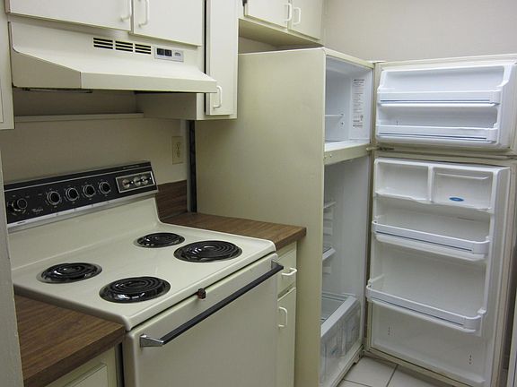 2nd image of 10814 Royal Palm Blvd