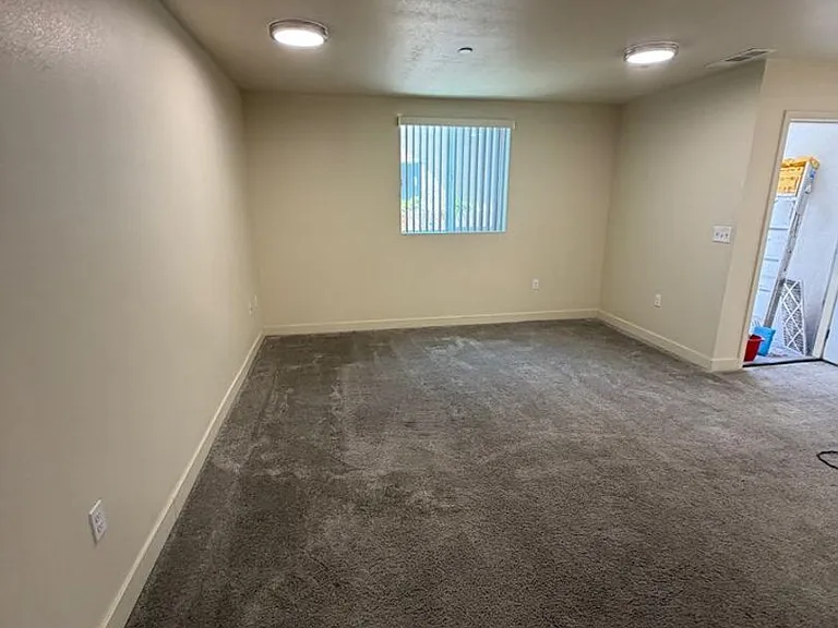 3839 Woodlawn Ave — Photo 55