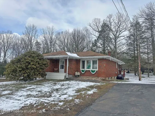 988 Center St, Sheppton, PA 18248
