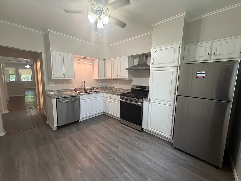 674 Richmond Ave #1 — Photo 10