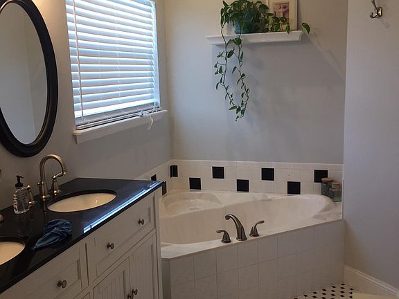 5th image of 10680 Ankeny Ln