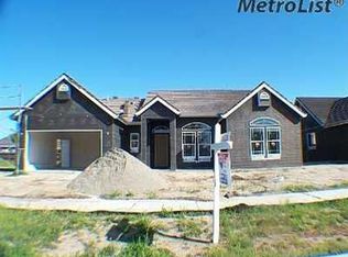 221 Gracee Ln, Ripon, CA 95366