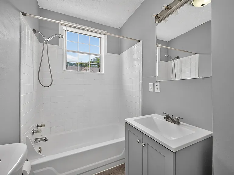 1x1 Bathroom 1x1 Bathroom