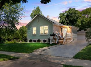 1120 S 88th St, West Allis, WI 53214