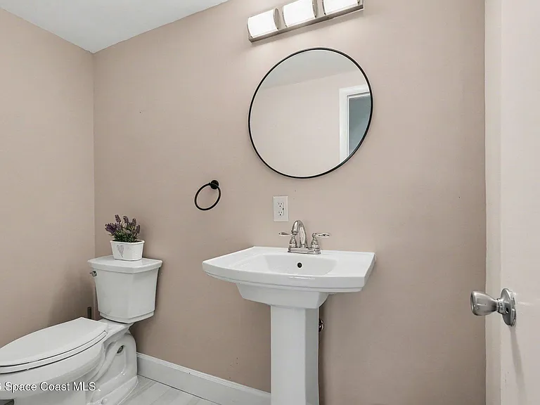 40 Adams Ct — Photo 15