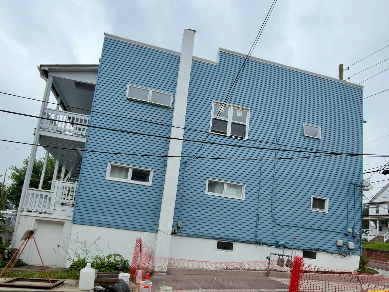 3 bed, 1.0 bath, 1000 sqft, $1,500 — Photo 3