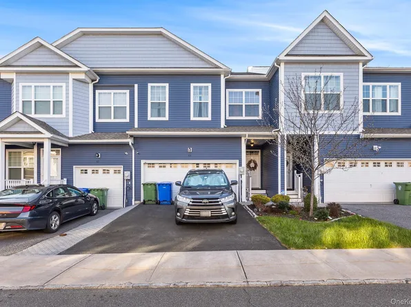 60 Magnolia Park Road, Middletown, NY 10940