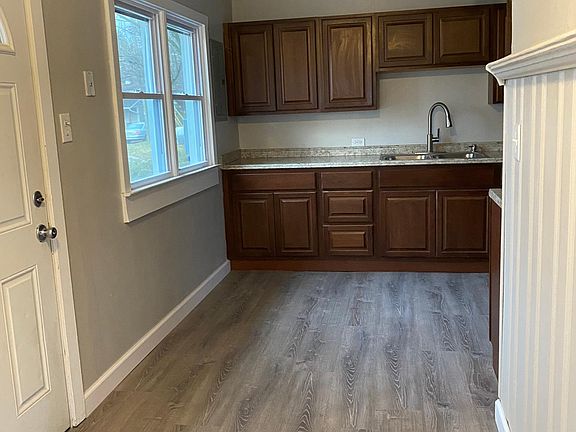 2nd image of 31840 Bay Ct