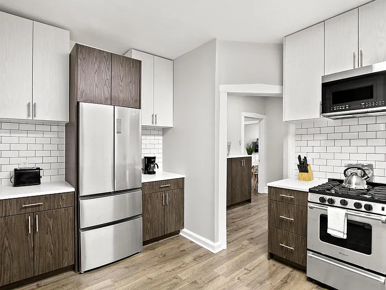 3400-04 N. Springfield/3906-08 W. Roscoe — Photo 9