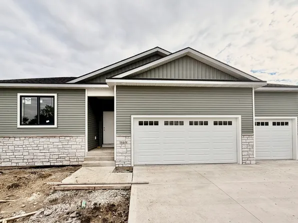 565 NW Georgetown Dr, Waukee, IA 50263