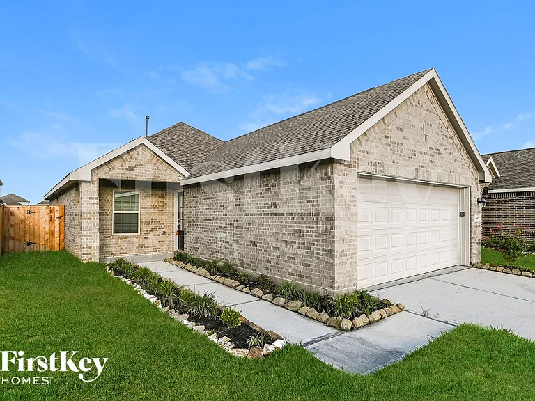 18446 Summit Ranch Dr — Photo 2